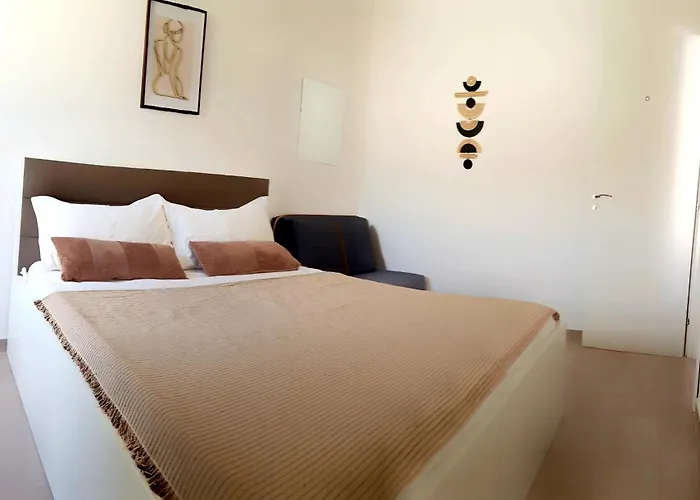 Bindi Apartment